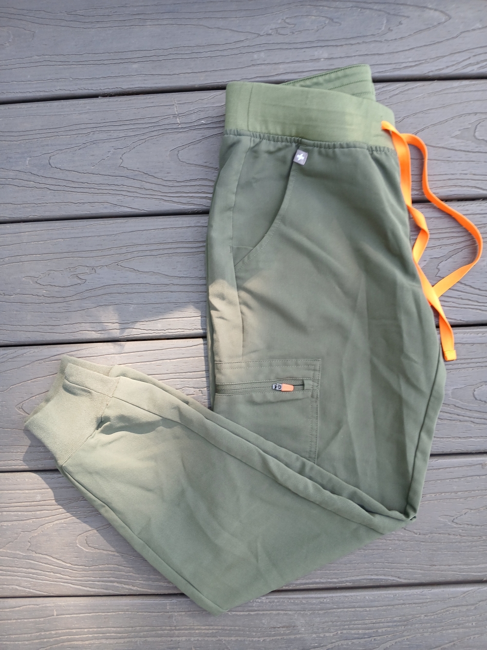 FIGS Olive Scrub  Pants